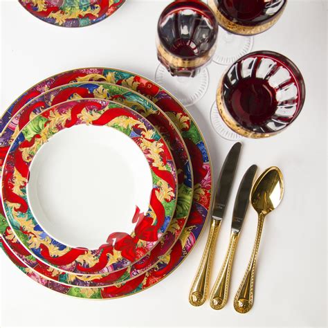 For the holidays: dining with Versace 